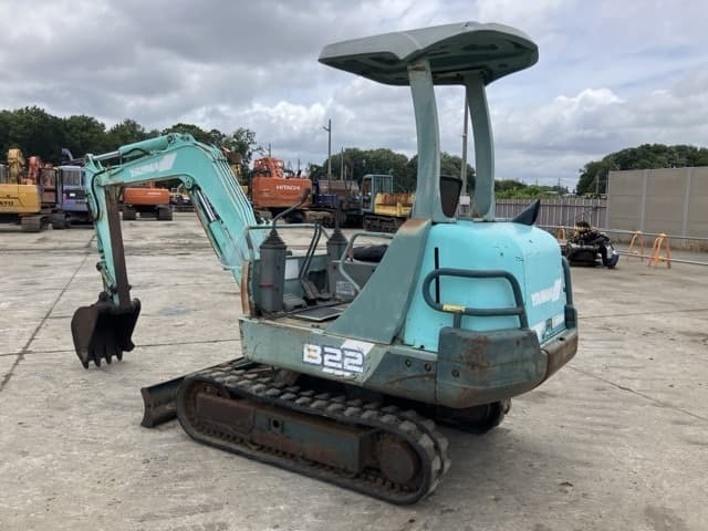 MINI EXCAVATOR — Auction (lot 8451-569)