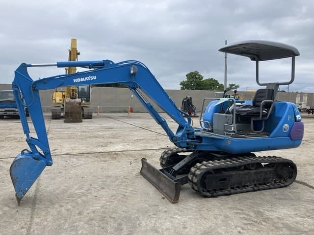 MINI EXCAVATOR — Auction (lot 8451-570)