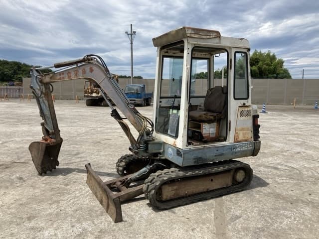 MINI EXCAVATOR — Auction (lot 8451-571)