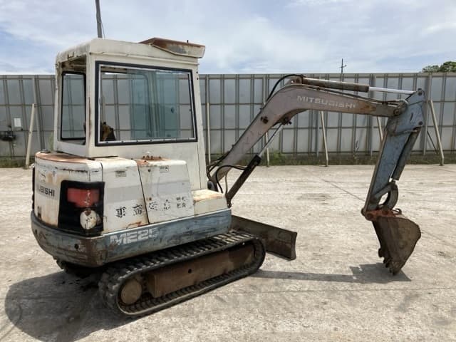 MINI EXCAVATOR — Auction (lot 8451-571)