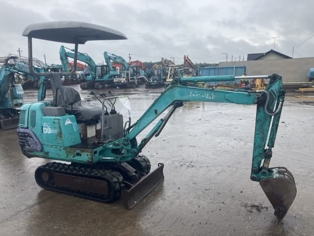 MINI EXCAVATOR — Auction (lot 8451-575)