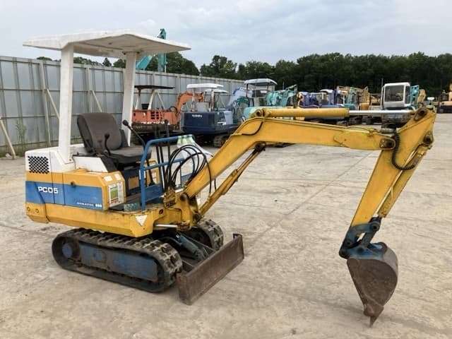MINI EXCAVATOR — Auction (lot 8451-576)