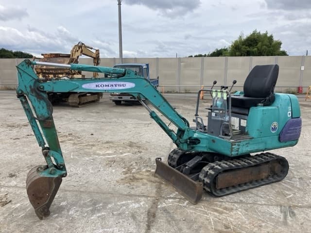 MINI EXCAVATOR — Auction (lot 8451-577)