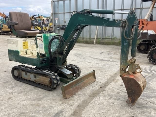 MINI EXCAVATOR — Auction (lot 8451-579)