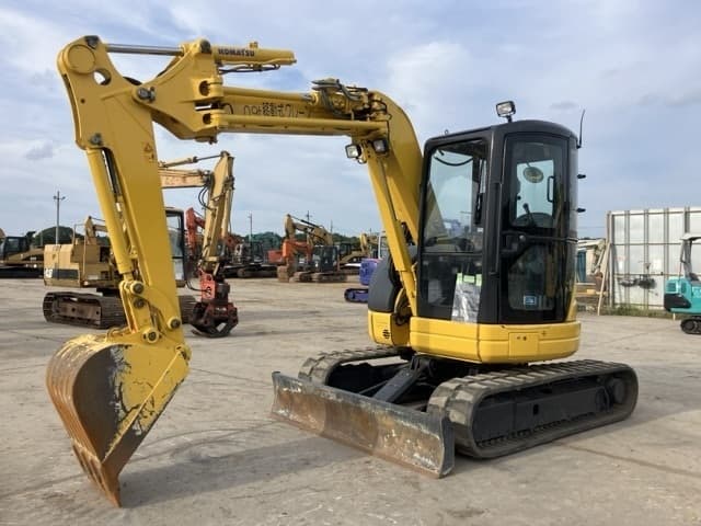 MINI EXCAVATOR — Auction (lot 8451-582)
