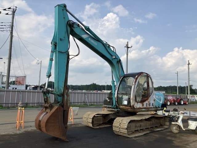 EXCAVATOR — Auction (lot 8451-59)