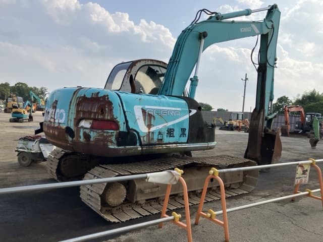 EXCAVATOR — Auction (lot 8451-59)