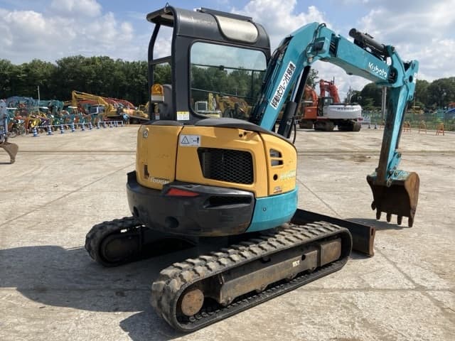 MINI EXCAVATOR — Auction (lot 8451-63)