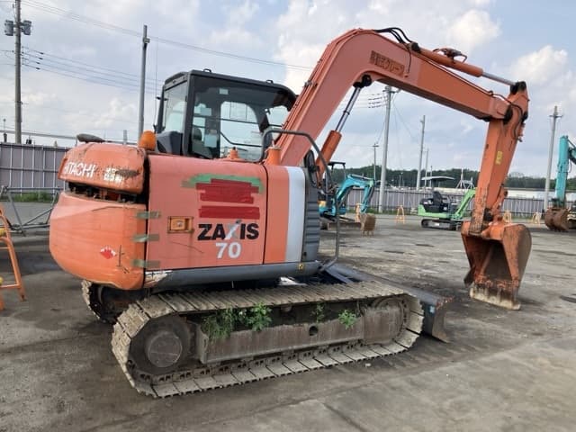 EXCAVATOR — Auction (lot 8451-66)