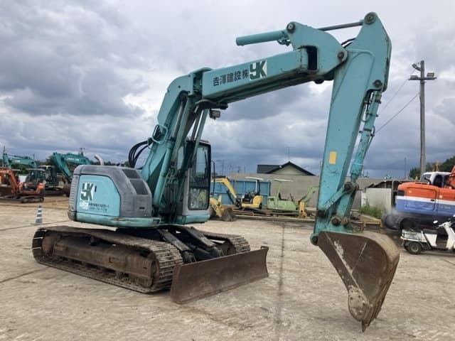 EXCAVATOR — Auction (lot 8451-68)
