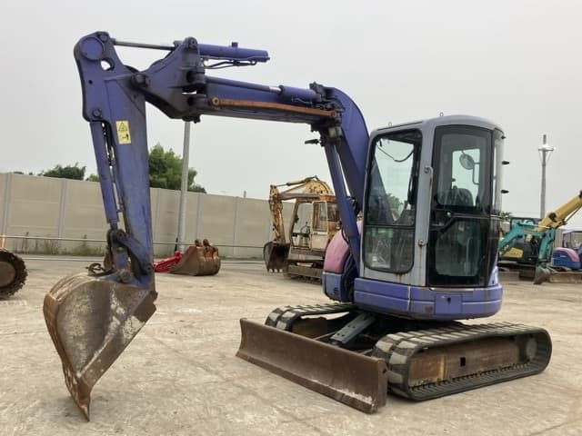 MINI EXCAVATOR — Auction (lot 8451-69)