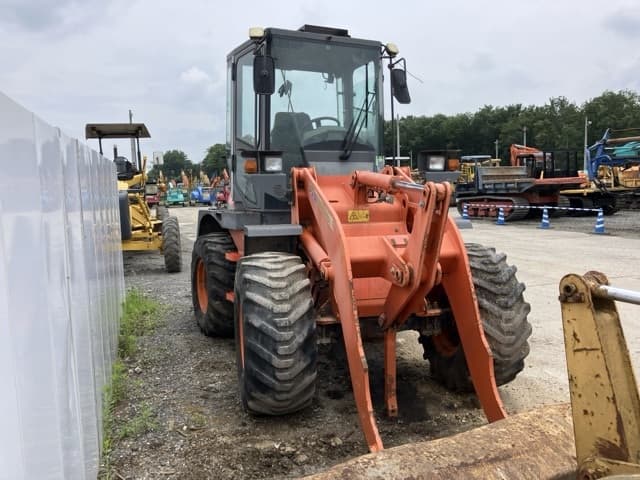 WHEEL LOADER — Auction (lot 8451-801)