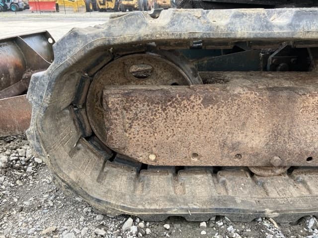 MINI EXCAVATOR — Auction (lot 8451-802)