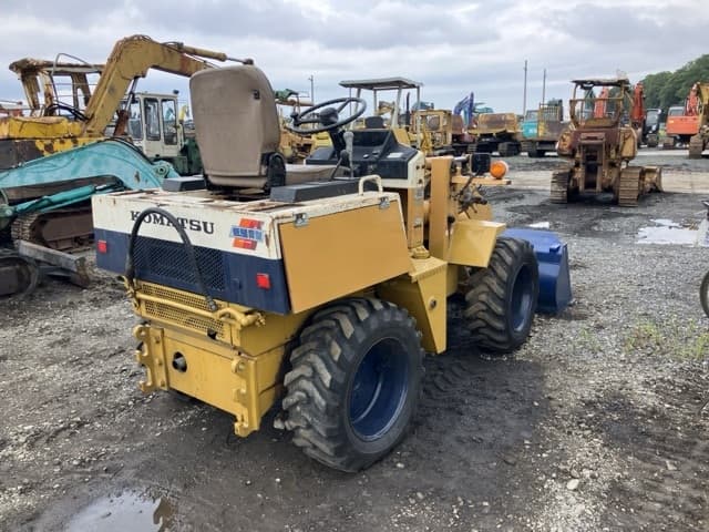 MINI WHEEL LOADER — Auction (lot 8451-806)