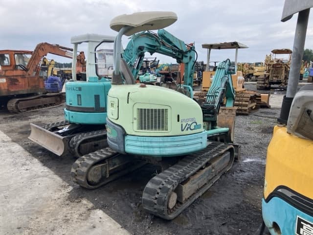 MINI EXCAVATOR — Auction (lot 8451-807)