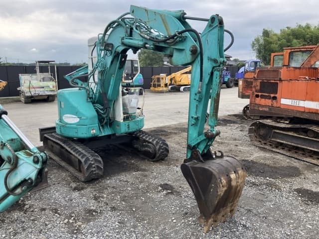 MINI EXCAVATOR — Auction (lot 8451-812)