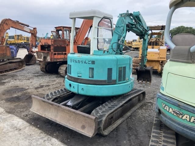 MINI EXCAVATOR — Auction (lot 8451-812)