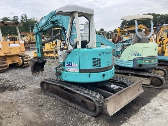 MINI EXCAVATOR — Auction (lot 8451-812)