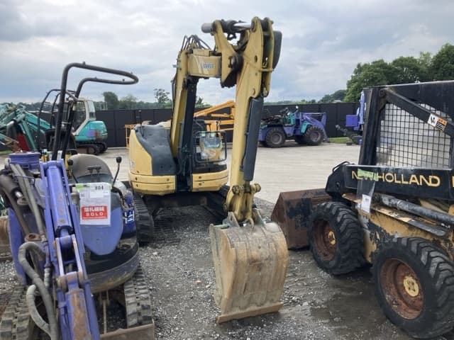 MINI EXCAVATOR — Auction (lot 8451-813)
