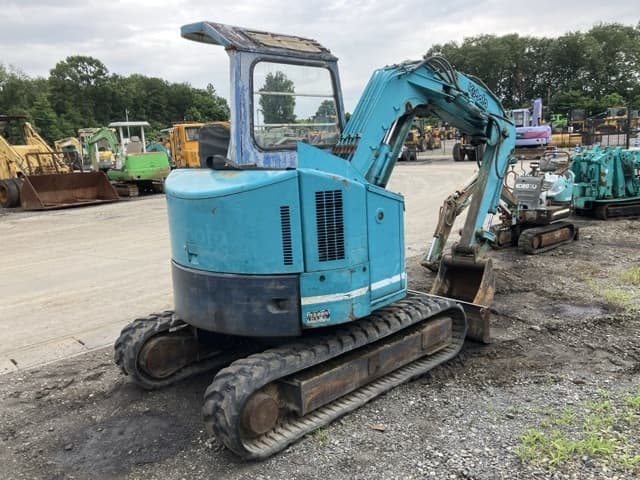 MINI EXCAVATOR — Auction (lot 8451-814)