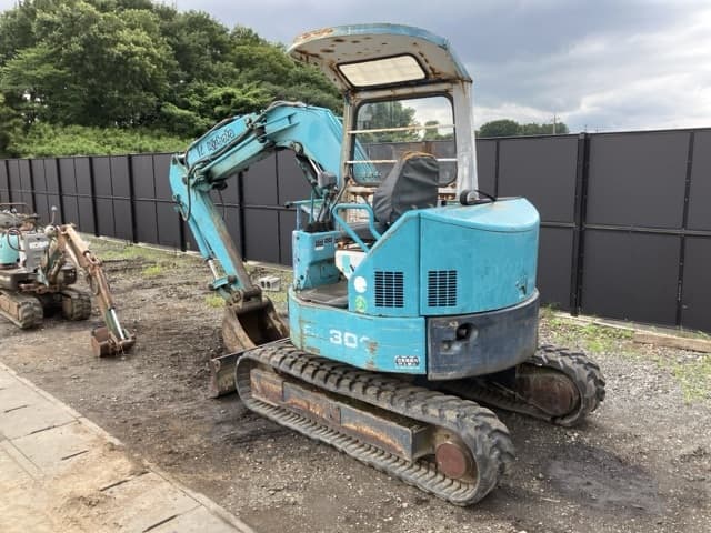 MINI EXCAVATOR — Auction (lot 8451-814)