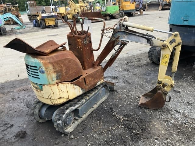 MINI EXCAVATOR — Auction (lot 8451-815)