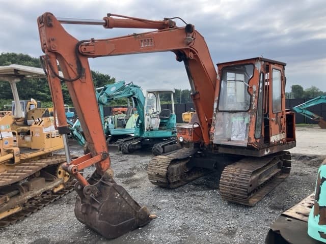 EXCAVATOR — Auction (lot 8451-817)