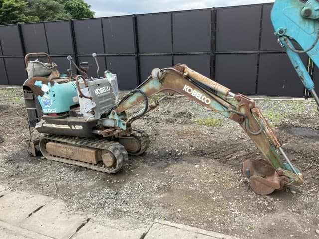 MINI EXCAVATOR — Auction (lot 8451-818)