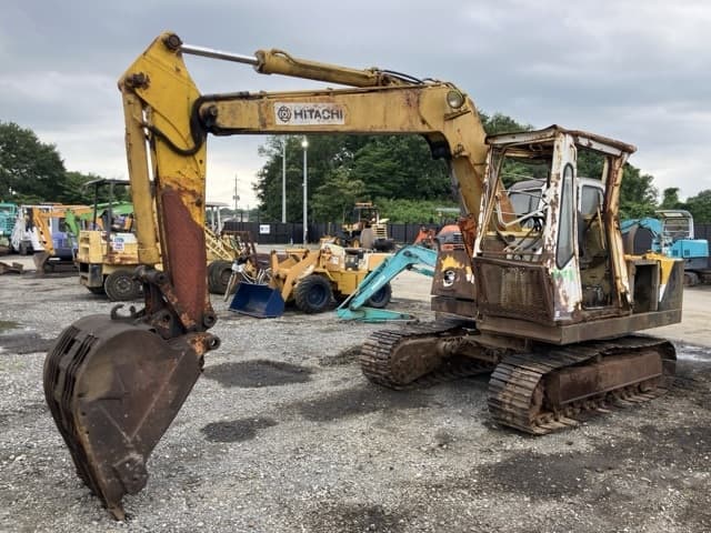 EXCAVATOR — Auction (lot 8451-819)