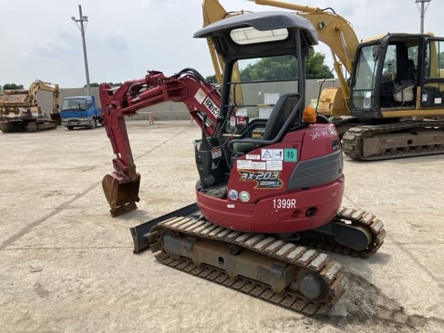 MINI EXCAVATOR — Auction (lot 8451-82)