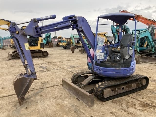 MINI EXCAVATOR — Auction (lot 8451-822)