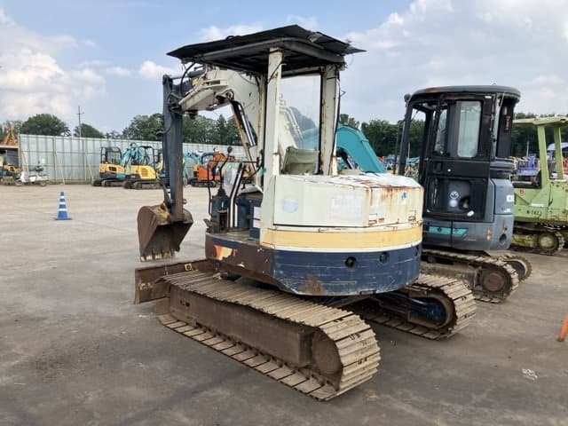 MINI EXCAVATOR — Auction (lot 8451-823)