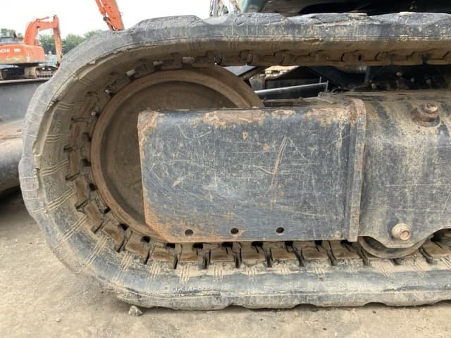 MINI EXCAVATOR — Auction (lot 8451-826)