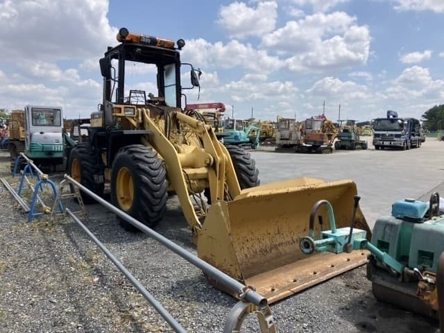 WHEEL LOADER — Auction (lot 8451-828)