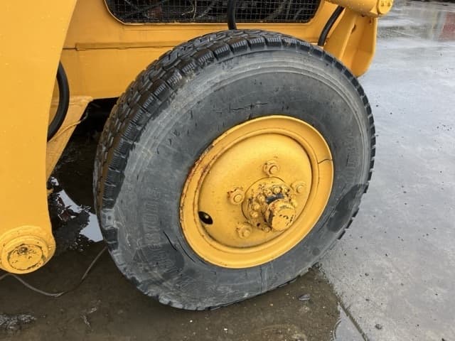 SHOVEL LOADER — Auction (lot 8451-832)