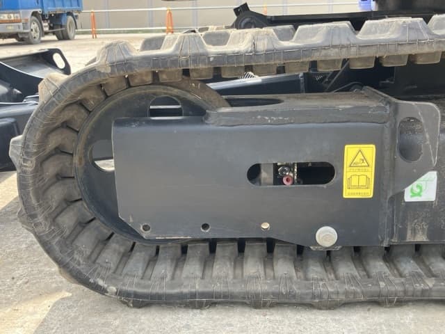 MINI EXCAVATOR — Auction (lot 8451-89)