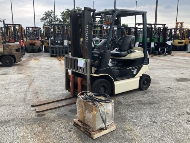 Battery Forklift — Auction (lot 8451-9001)