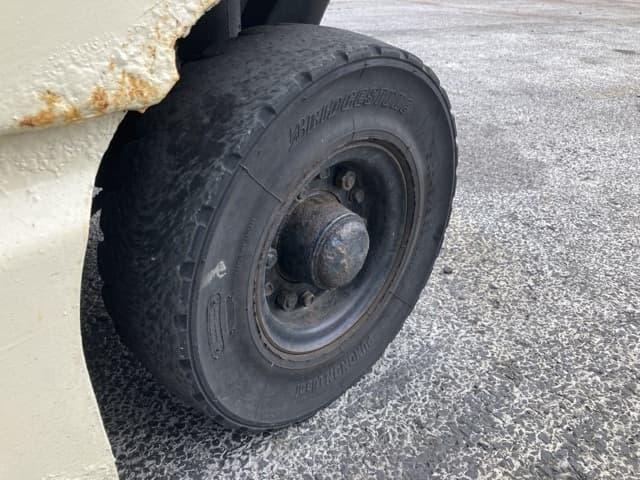 Battery Forklift — Auction (lot 8451-9001)