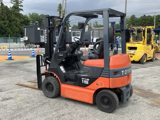 Battery Forklift — Auction (lot 8451-9002)