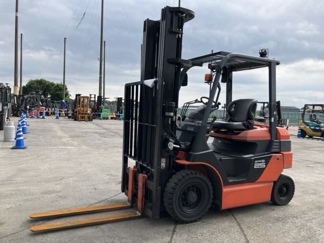 Battery Forklift — Auction (lot 8451-9003)