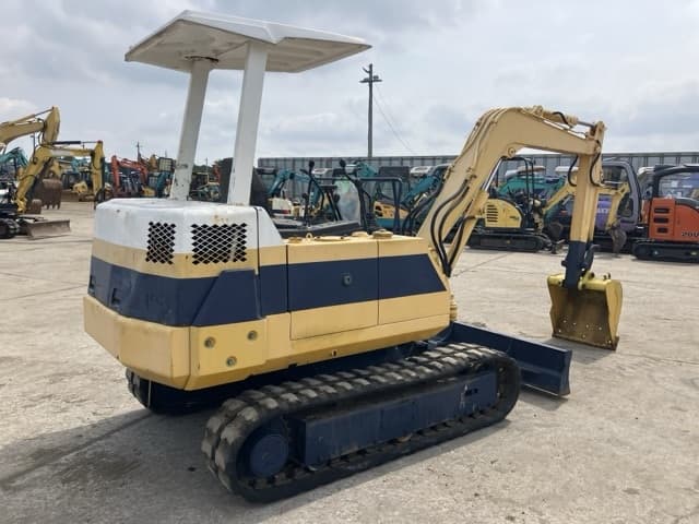 MINI EXCAVATOR — Auction (lot 8451-93)