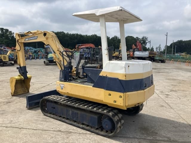 MINI EXCAVATOR — Auction (lot 8451-93)