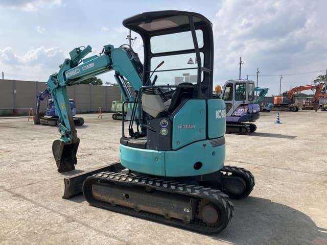 MINI EXCAVATOR — Auction (lot 8451-94)