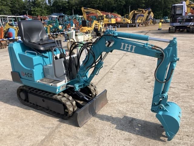 MINI EXCAVATOR — Auction (lot 8451-96)