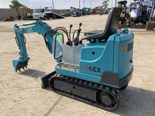 MINI EXCAVATOR — Auction (lot 8451-96)