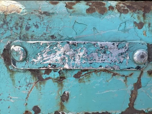 EXCAVATOR — Auction (lot 8456-10007)