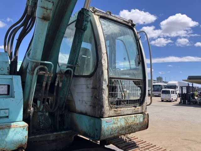 EXCAVATOR — Auction (lot 8456-10007)