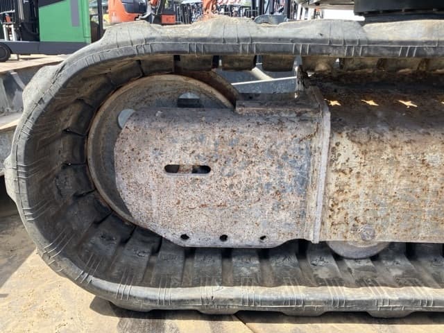 MINI EXCAVATOR — Auction (lot 8456-10009)