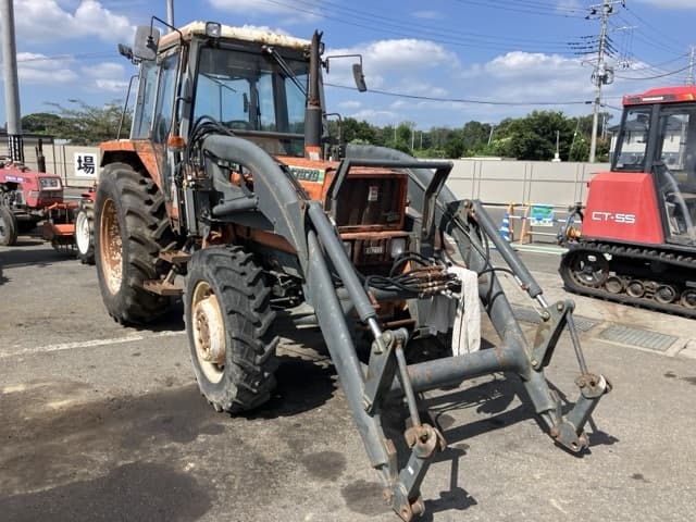 Tractor — Auction (lot 8456-1001)