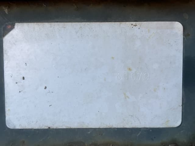 Tractor — Auction (lot 8456-1001)